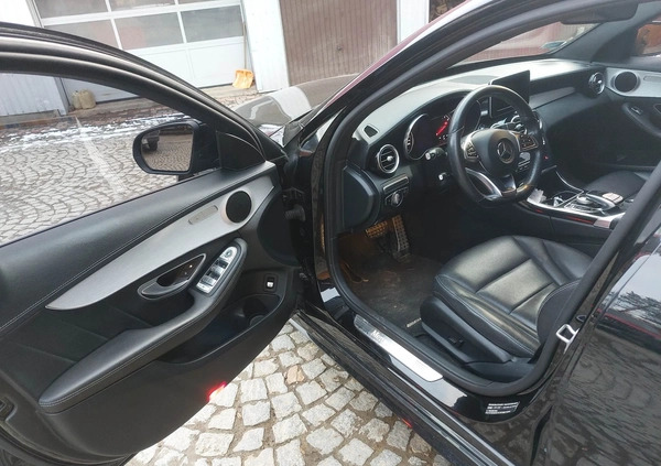 Mercedes-Benz Klasa C cena 100000 przebieg: 177000, rok produkcji 2017 z Pobiedziska małe 56